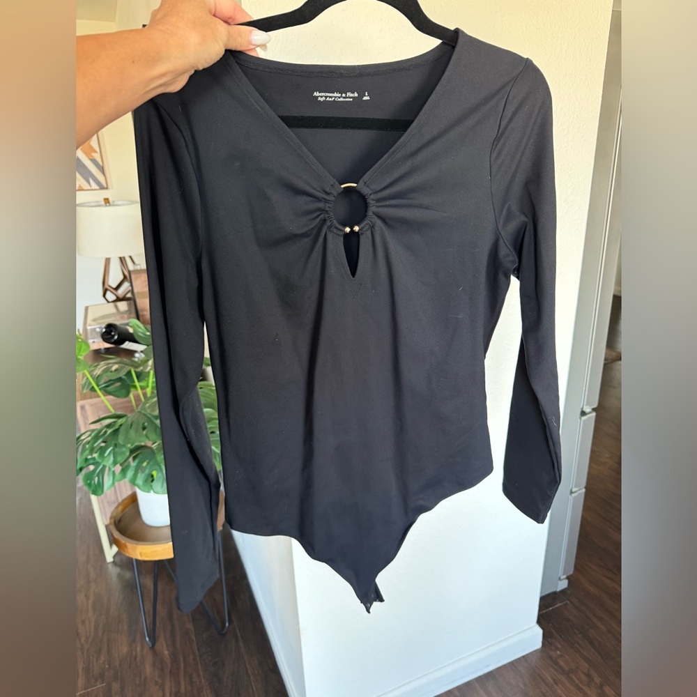 Abercrombie & Fitch black long sleeve key hole thong bodysuit size large
